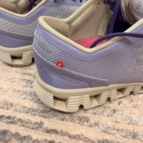 On cloud - Picture 5 of 8